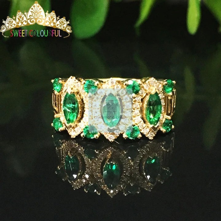 Pure 18K gold meets timeless elegance in one stunning piece.

This isn't just a ring—it's a declaration. The emerald catches light like a whispered promise, while the prong setting keeps your stone perfectly secure and brilliantly visible.

Designed for the moments that matter most. Whether it's your wedding day or marking something precious, this handcrafted yellow gold band brings sophistication and romance to your hand.

Available now for $1,190.99

https://chromatic-press.myshopify.com/products/100-18k-white-gold-sale

#18KGold #EmeraldRing #WeddingBand #FineJewelry #SweetColourful