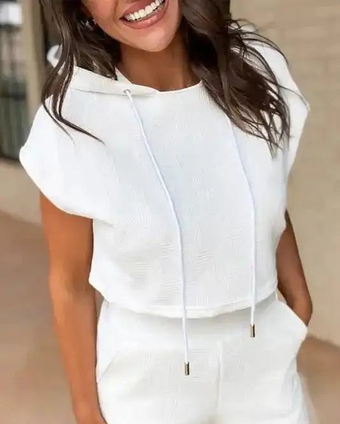 Morning coffee in your favorite matching set—effortless comfort that actually looks put-together.

The White Cropped Hoodie Drawstring Shorts Co-Ord Set delivers clean, coordinated style in one seamless piece. Medium-high stretch fabric moves with you, while the kangaroo pocket and adjustable drawstrings keep it practical and polished.

Perfect for casual days when you want to feel composed without trying too hard.

#CoOrdSet #CroppedHoodie #LoungewearStyle #CasualFashion #WomensFashionUK