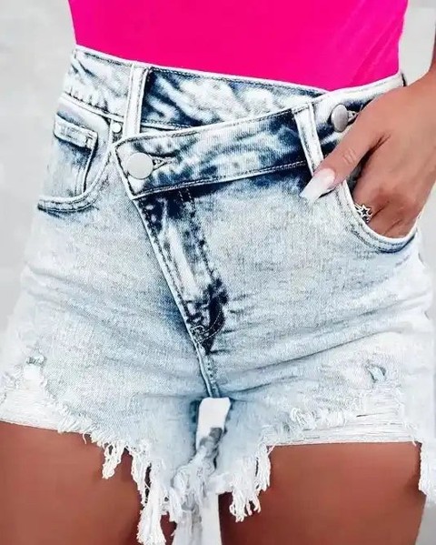 Your denim shorts just got an upgrade.

These Skyline Fray Crossed Denim Shorts aren't your average pair — the distressed frayed hem and crossed waistline detail give you that effortlessly cool, fashion-forward edge that actually stands out.

Raw, lived-in vibes. Unique construction. Perfect for summer styling that feels authentically you.

Grab yours now at £31.49 — that's 10% off.

#DenimShorts #SummerStyle #FrayedHem #FashionFitz #SummerEssentials