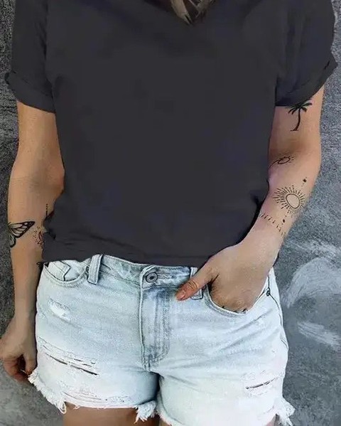 You slip on a tee that just *gets* it—soft fabric that moves with you, rolled sleeves that look effortlessly put-together, and a fit designed for real bodies.

This Black Plus Size Round Neck Rolled Sleeve T-Shirt is the everyday essential that actually feels special. No fuss, just quiet confidence in every wear.

Now at £16.19 for a piece you'll reach for again and again.

Shop now: 

#PlusSizeFashion #CasualTee #EverydayStyle #RolledSleeves #CurveStyle