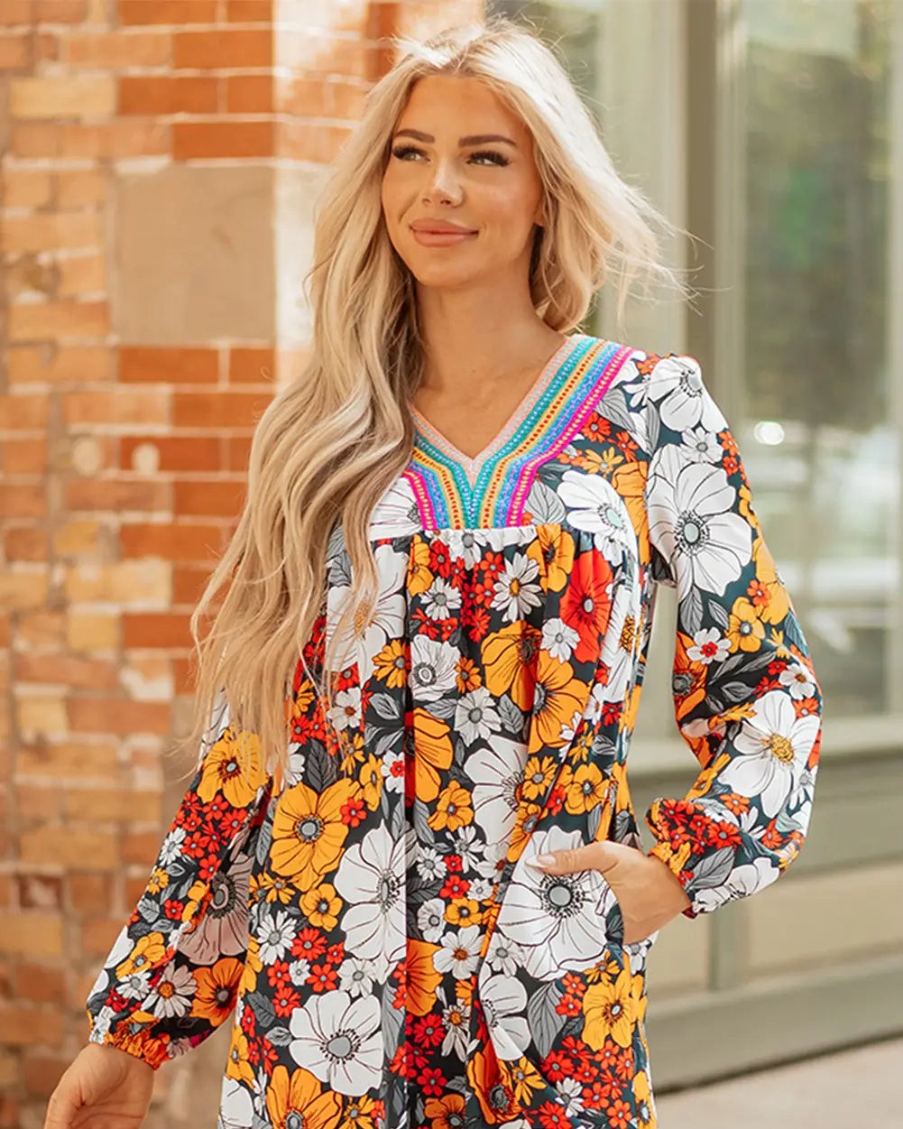 Orange florals with delicate lace details create the perfect balance of romantic and bold.

This V neck mini dress turns heads at every occasion—garden parties, summer events, weddings, you name it. The long sleeves and playful hemline work together beautifully, giving you that effortless feminine vibe without trying too hard.

Perfect for layering or wearing solo. Only for £34.22.

#OrangeFloral #MiniDress #BohoStyle #SummerFashion #FestivalDress