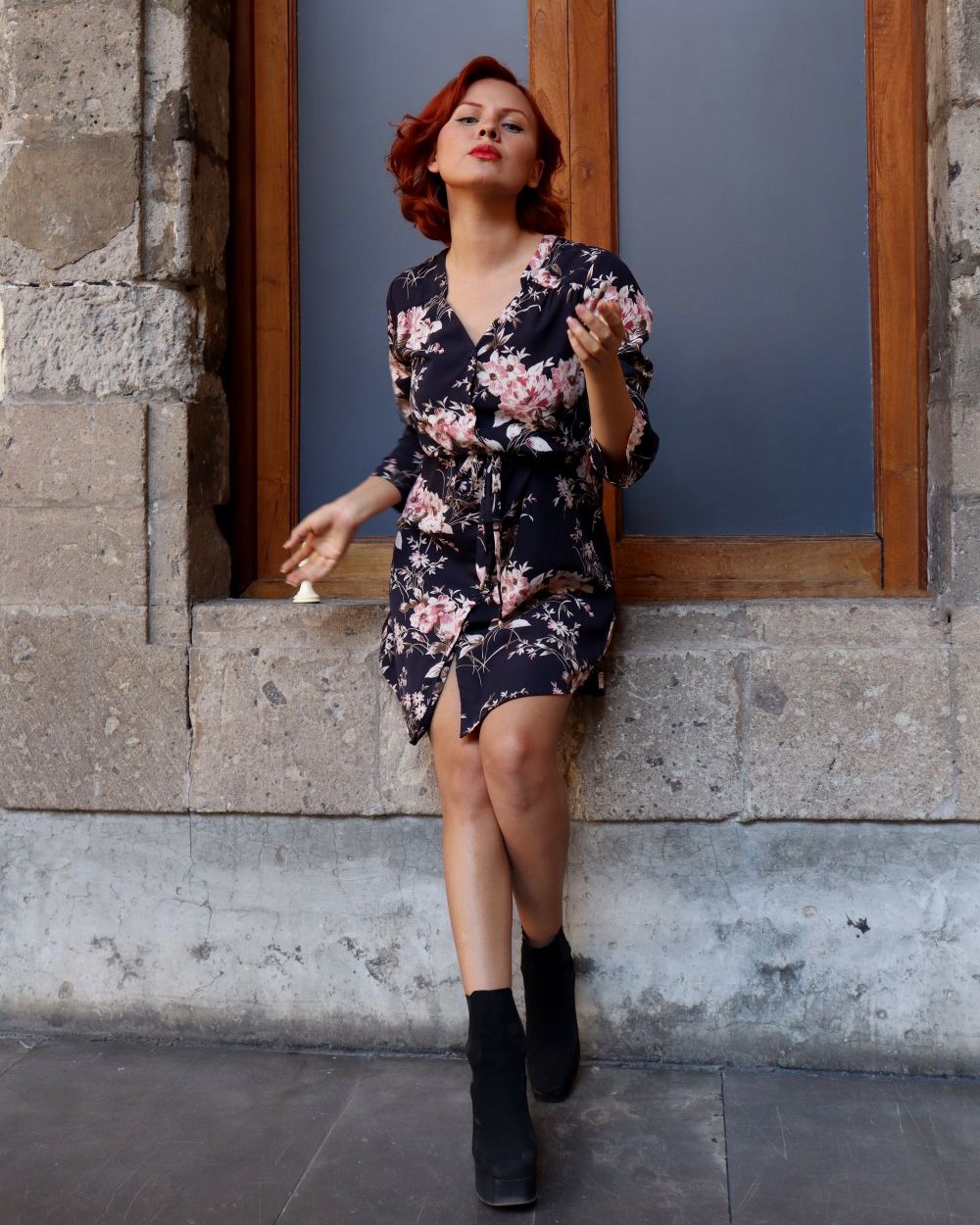 Ruffles — the gathered, layered fabric details that add movement, dimension, and a deliberately romantic character to any garment — are one of 2026's most consistent feminine design themes. In tops, blouses, and hem details, the ruffle appears in forms ranging from the sleeve ...