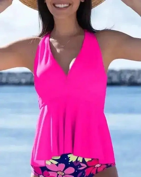 Floral tankinis are having a moment, and this rose beauty is why.

The delicate floral print on the bottom gives you that fashion-forward mixed-print look, while the soft rose colourway keeps things romantic and feminine. Crafted in a supportive 82% polyamide blend, it's designed to feel as good as it looks.

From beach days to poolside moments, this is the tankini that makes you feel confident and effortlessly chic.

Now at £24.29.

Shop now: 

#RoseTankini #FloralSwimwear #TankiniStyle #WomensSwimwear #PoolReady
