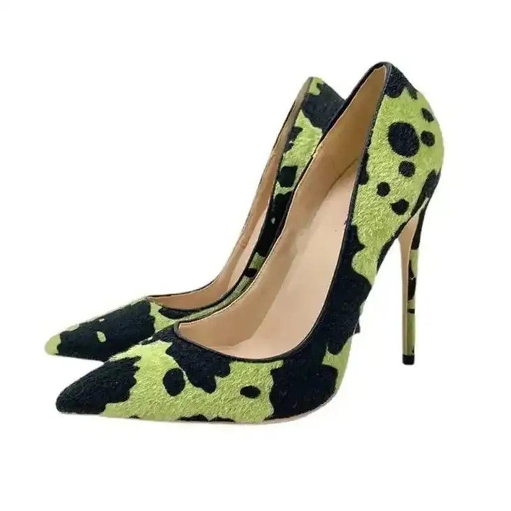 Your confidence deserves heels that match it.

These Green Black Plush Pointed Stilettos are pure statement energy. The luxurious plush texture catches every eye, while the dramatic pointed toe and 8cm+ heel lift you higher—literally and figuratively.

Feel the difference when you walk into a room. Feel unstoppable.

Now at £62.99 (was £69.99).

#StatementHeels #StilettoStyle #PlushLuxury #FashionfitzFind #ElevateYourStyle
