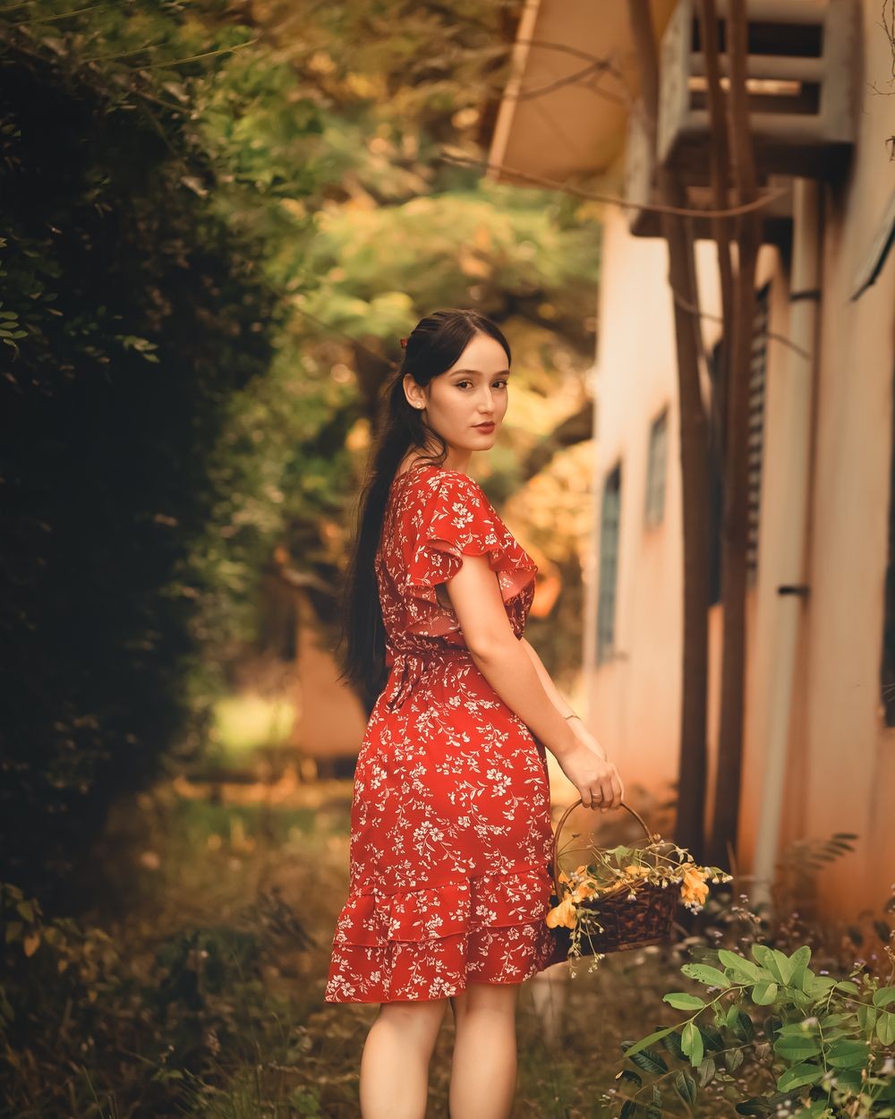 The puff sleeve is one of the most consistent and most beloved design statements in women's clothing — and summer 2026 is the season it is everywhere, in its most varied and most interesting forms. From the classic gathered short puff sleeve on a casual blouse to the long on ...