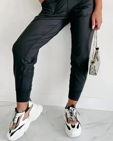 Your everyday comfort just got a style upgrade.

The Exposed Seam High Waist Joggers combine effortless athleisure with that coveted fashion-forward edge. The raw seam detail gives you an industrial-chic look, while the high waist sculpts and flatters. Practical pockets, relaxed fit, and lightweight fabric mean you'll reach for these again and again.

#HighWaistJoggersUK #AthleisureStyle #ExposedSeamTrend #WomensFashion #CasualWear