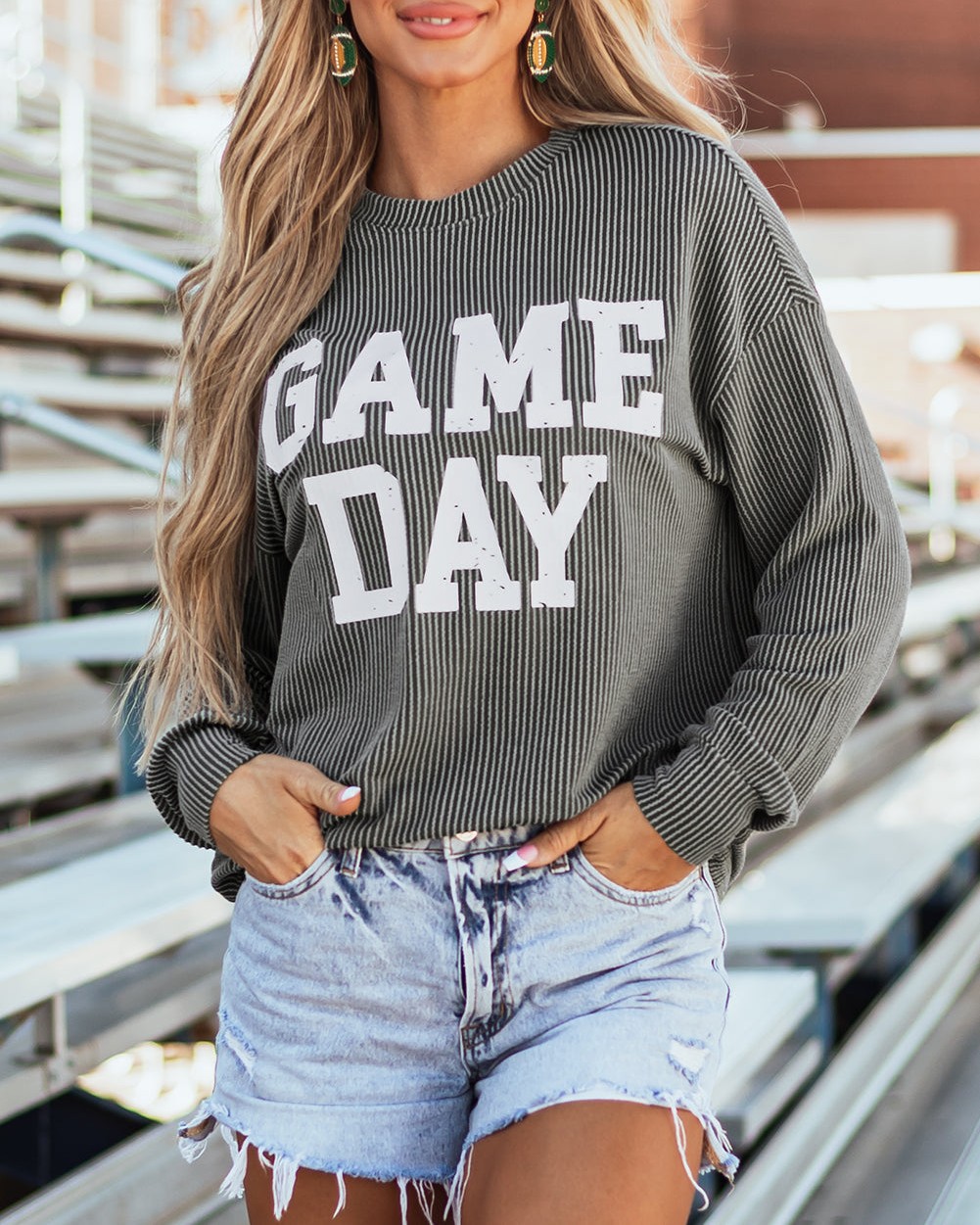 Corded fabric creates that textured depth that takes any look from flat to fabulous.

This Dark Grey GAME DAY top layers beautifully through autumn with its ribbed weave and bold graphic. The sophisticated charcoal shade goes with everything in your wardrobe.

Perfect for those cooler days when you want comfort AND style. Only for £18.04.

Shop now: 

#GameDayStyle #CorededFabric #AutumnLayers #WomensTops #CasualChic