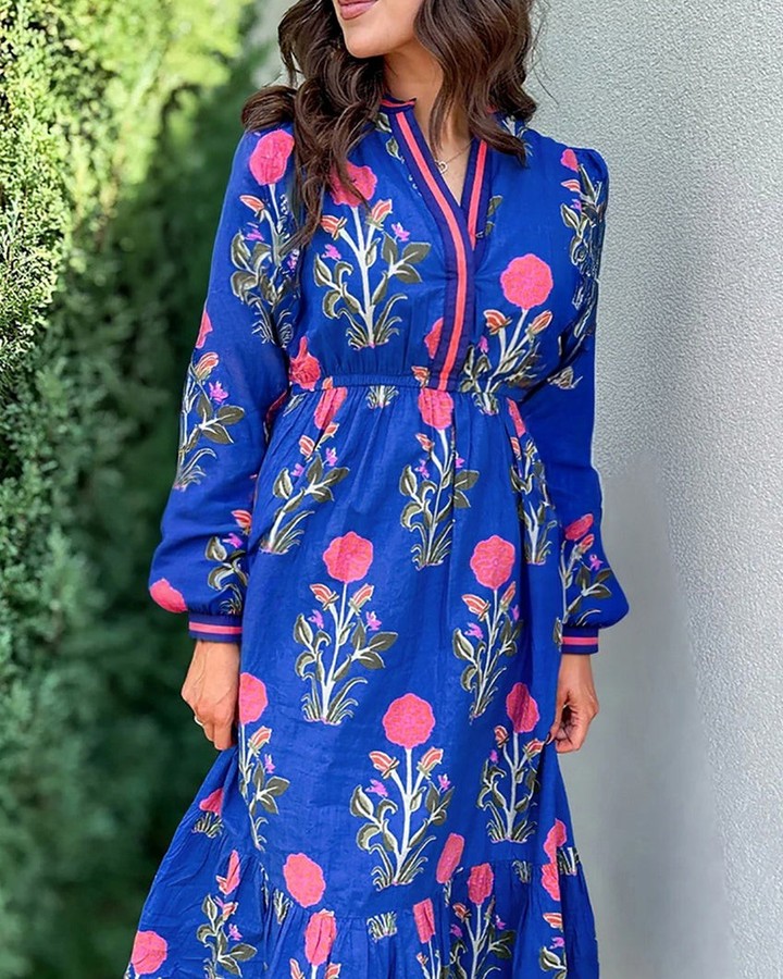 Your wardrobe needs a dress that works as hard as you do.

This blue floral midi is the perfect piece for garden parties, weddings, or any occasion that calls for effortless elegance. The split neck adjusts to match your mood, long sleeves add sophistication, and the striped trim detail keeps things interesting.

You get maximum style without overthinking it—just slip it on and go.

Now at £38.55

#MidiDress #FloralStyle #OccasionWear #WeddingGuest #ElegantStyle