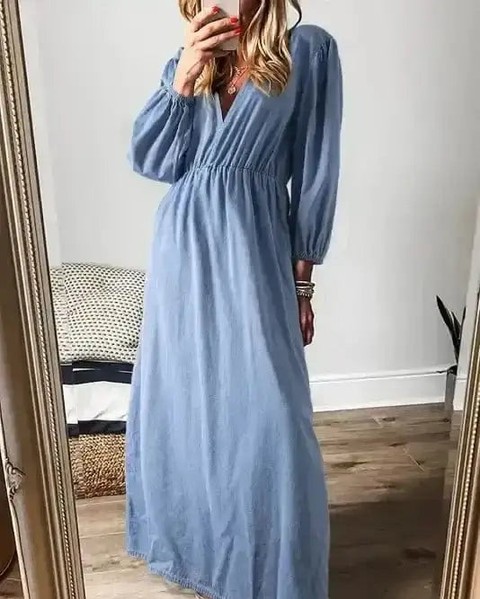 87% of women say a versatile maxi dress is their go-to piece for everything from beach days to casual dinners.

This blue chambray maxi ticks all the boxes. The deep V-neck and modern cutout detail keep things interesting, while the high waist gives you that flattering definition you love. The 3/4 sleeves and maxi length? Pure elegance and comfort rolled into one.

Fresh, practical, fashion-forward. Available now for £51.67.

#MaxiDressGoals #ChambrayStyle #VNeckDress #WomensFashion #BeachReady