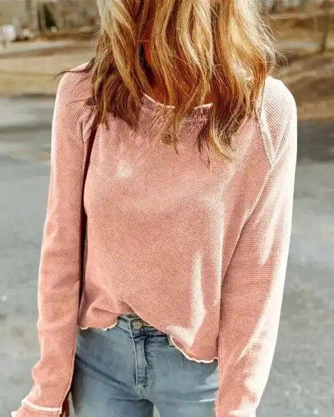 95% polyester, 5% elastane—the perfect blend for a top that moves with you all day.

This textured round neck long sleeve delivers that premium waffle knit feel without the fuss. Layer it, wear it solo, dress it up or down. Effortless versatility that works from desk to dinner.

#TexturedTop #CasualKnit #EverydayStyle #LayeringEssential #WaffleKnit