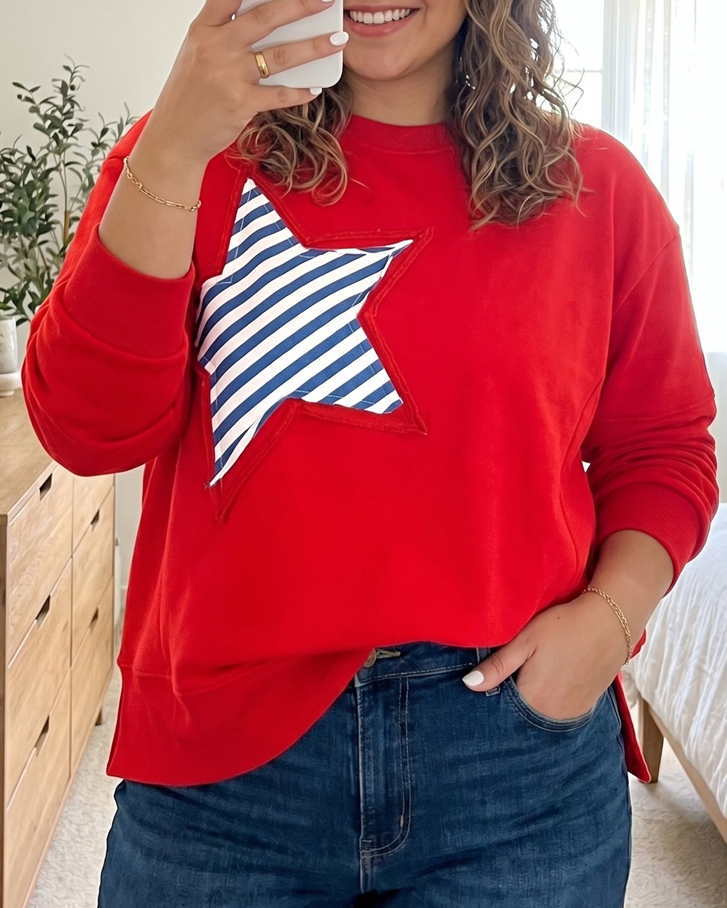 Ever wanted a sweatshirt that actually makes a statement?

This colorblock beauty features a playful embroidered star patch that turns everyday comfort into something special. The fiery red and contrasting blocks catch attention while the cozy fit keeps you feeling confident all day long.

Perfect for casual vibes that don't compromise on style. Now at £36.93.

Shop now: 

#PlusSizeStyle #ColorblockSweatshirt #EmbroideryDetails #CasualFashion #PlusSizeFashion
