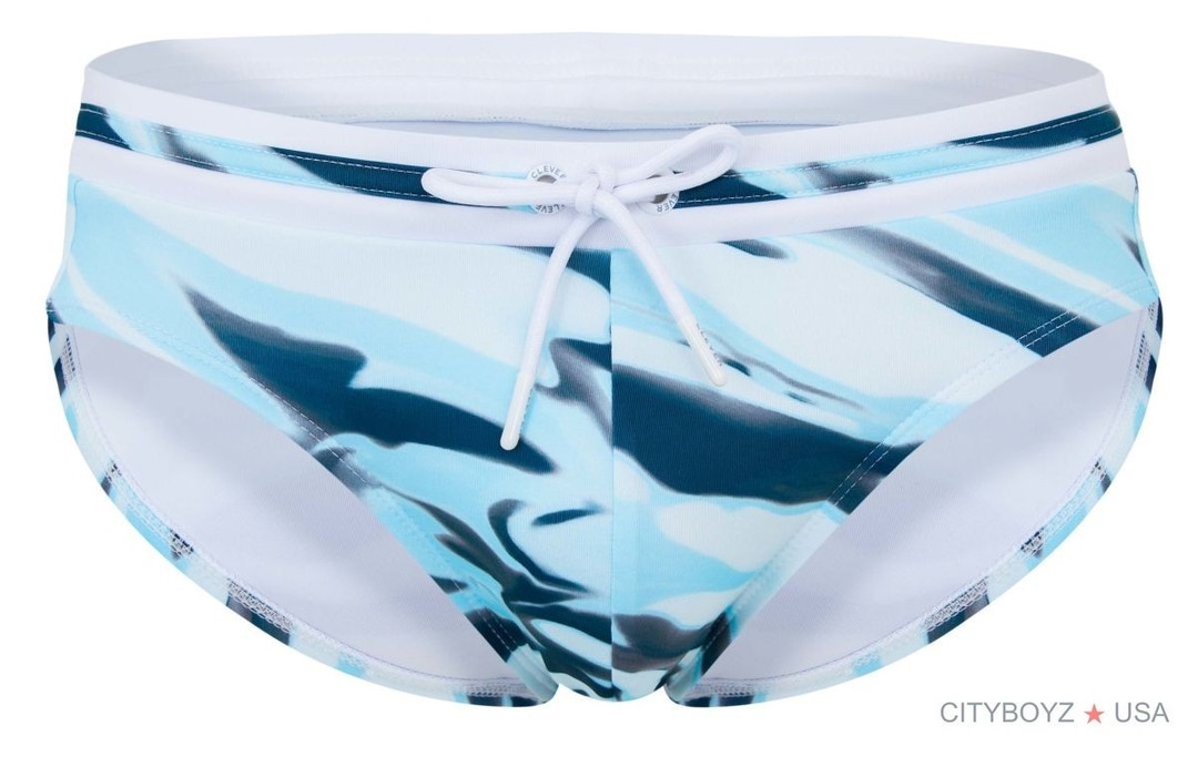 Bold statement swimwear doesn't have to sacrifice comfort for style.

The Clever Baru Swim Brief delivers a contoured fit that supports you all day—whether you're diving in or relaxing poolside. The aqua wave print turns heads while the smooth, body-hugging cut keeps you feeling confident.

Handcrafted in Colombia using premium USA and Colombian fabrics. Available now for $75.95.

Shop: 

#CleverSwimwear #MensSwimBrief #PoolStyle #BeachReady #SwimBriefs