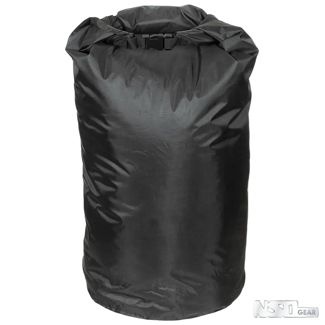 110 λίτρα χωρητικότητα που αντέχει σε όλα.

Η MFH Waterproof Duffle Bag είναι η τέλεια σύντροφος για κάθε περιπέτεια. Νερό, λάσπη, σκόνι, χιόνι — τίποτα δεν περνά.

Roll-top κλείσιμο για αεροστεγανότητα.
Compact σχήμα που χωράει παντού.
Ιδανική για στρατιωτικούς, εκδρομείς και ταξίδια.

Διαθέσιμη τώρα για €40,00 στο 

#MFHDuffleBag #ΑδιάβροχηΤσάντα #TacticalGear #CyprusTactical #ExplorationReady