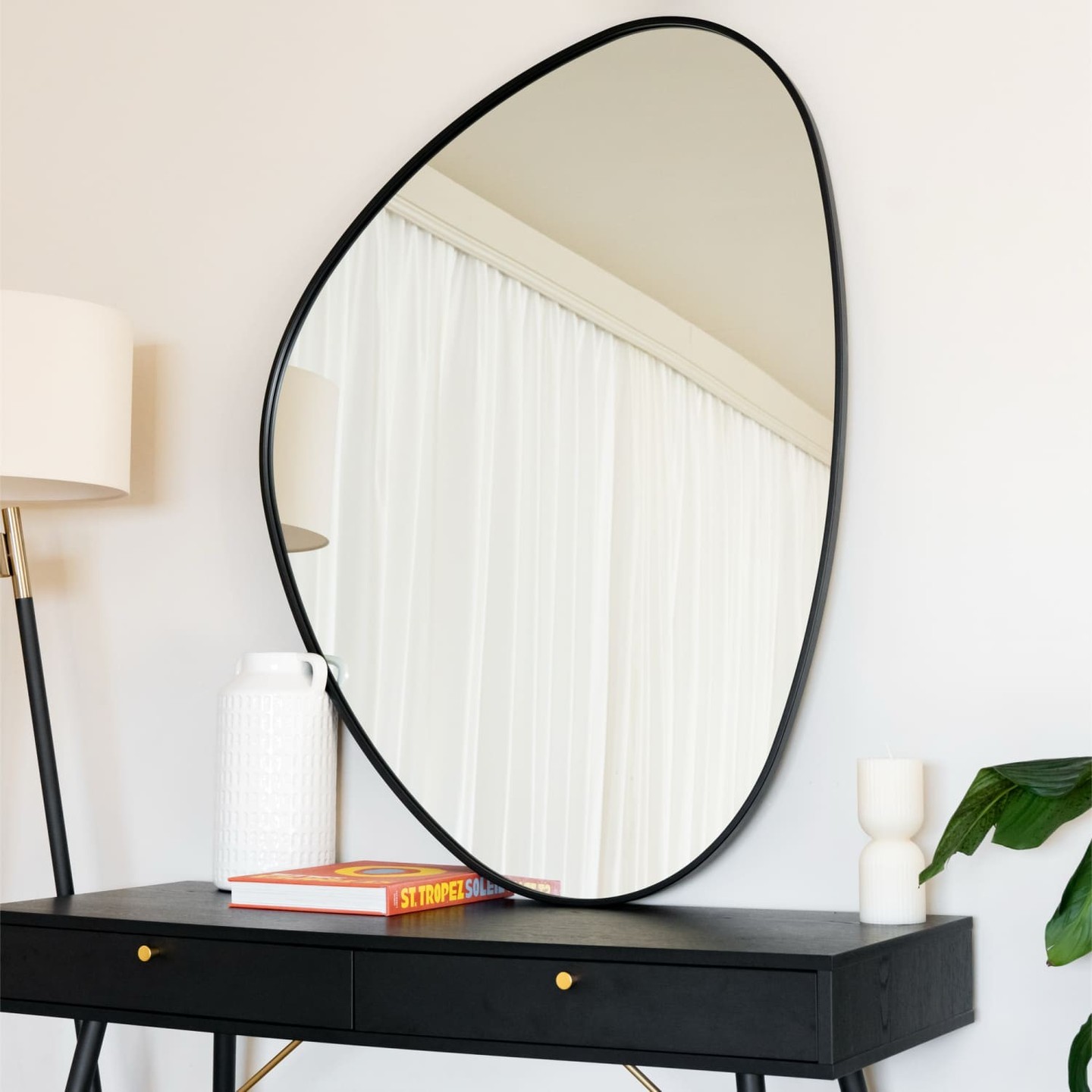 120x90cm of pure design impact. The Izumi mirror transforms any room with its bold irregular shape and sleek black metal frame – sculptural enough to be art, functional enough to be essential.

Perfect for bedrooms, hallways, or living spaces that need a statement piece. This organic mirror catches light beautifully and adds that distinctive edge modern interiors crave.

Available now for £249.95 at https://jobuhome.com/products/izumi-black-metal-irregular-pebble-mirror-120cm-x-90cm

#StatementMirror #InteriorDesign #ModernHome #MirrorDesign #HomeDecor