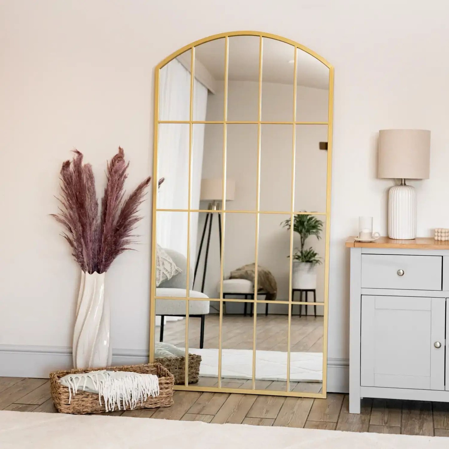 Arched window mirrors transform any room into something instantly more elegant and spacious.

The Tomi's distinctive gold metal lattice design catches light beautifully, amplifying natural brightness and making your space feel bigger than it actually is. Hand-welded frame joints mean you get that luxury finish without the luxury price tag.

At 150cm x 60cm, it's the statement piece your home's been waiting for. Available now for £229.95.

Shop here: https://jobuhome.com/products/tomi-full-length-gold-metal-arched-lattice-window-mirror-150cm-x

#ArchivedWindowMirror #GoldMirror #InteriorDesign #HomeDecor #StatementPiece