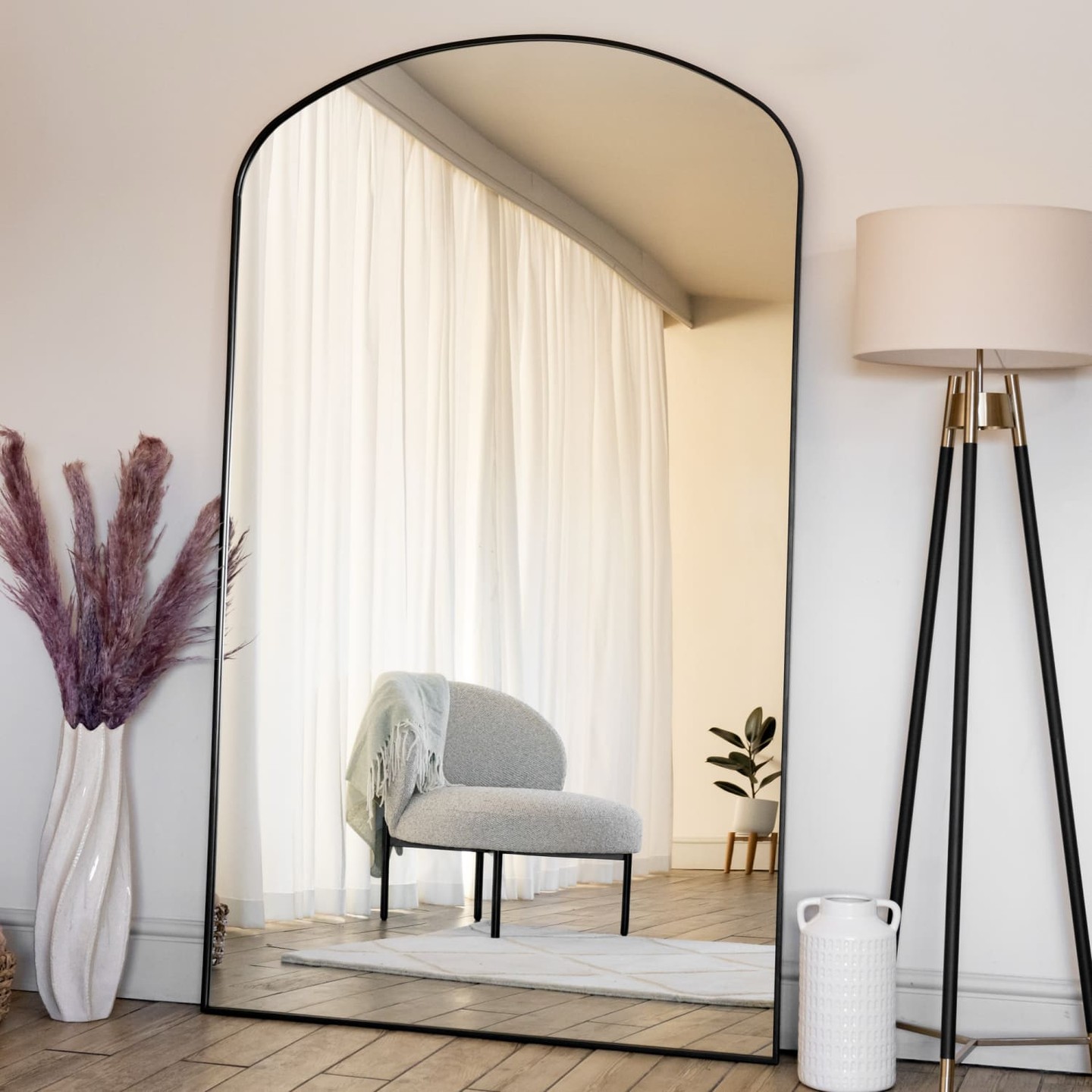 Want to transform a plain wall into a stunning focal point?

The Yoko Black Metal Arch Mirror does exactly that. At 200cm x 120cm, it's bold enough to make a real statement—yet the gentle curve and slim matte frame keep it elegantly refined.

Perfect for hallways, living rooms, or any space that needs more light and dimension. It amplifies everything around it, making rooms feel bigger and brighter.

Available now for £399.95

https://jobuhome.com/products/yoko-black-metal-gentle-arch-mirror-200cm-x-120cm

#ArchivedMirror #StatementMirror #InteriorDesign #HomeDecor #ModernStyle