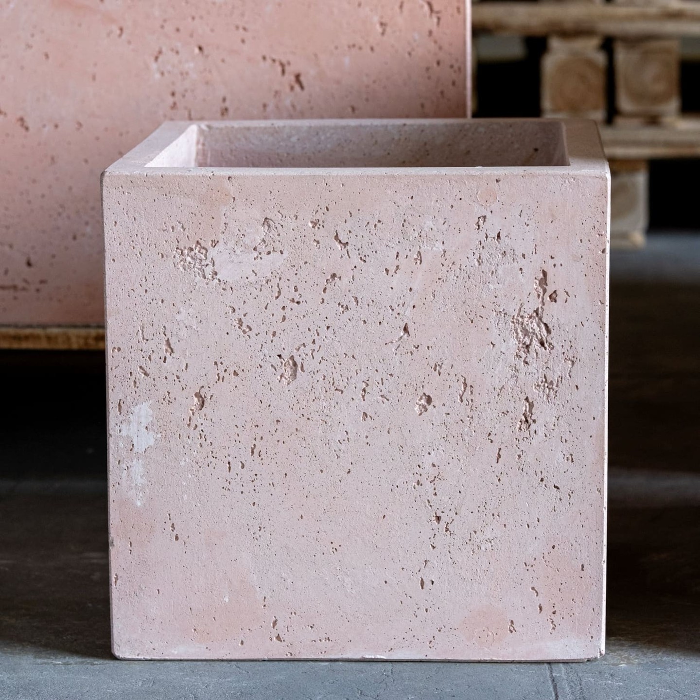 Concrete planters that actually look good are hard to find—until now.

The Cubrosa Blushstone is a game-changer for anyone who wants their plants to shine. This 20cm cube works everywhere: windowsills, shelves, balconies, patios, even tight corners that need a little green magic.

Durable concrete. Beautiful blushstone colour. Room for herbs, succulents, and all your compact greenery. Available now for £29.95.

Shop yours here: https://jobuhome.com/products/cubrosa-blushstone-20cm-square-concrete-planter-4l-cube-plant-pot

#ConcreteplanterStyle #PlantPotGoals #CubrosaBlushstone #IndoorOutdoorPlants #PlantshelfDecor
