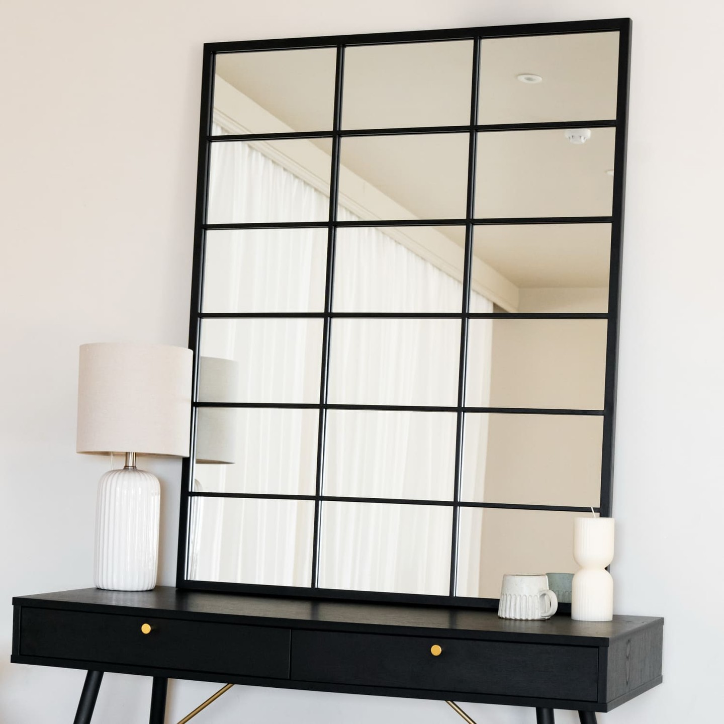 Want to instantly transform your space without moving a thing?

The Kyō mirror does the heavy lifting. Its bold black metal frame catches the eye while bouncing light around your room—making everything feel brighter and bigger.

At 120cm x 95cm, it's the perfect statement piece for modern homes. Simple. Striking. Game-changing.

Grab yours for £249.95

https://jobuhome.com/products/kyo-black-metal-rectangle-lattice-window-mirror-120cm-x-95cm

#MirrorDesign #HomeDecor #InteriorInspo #StatementMirror #ModernHome