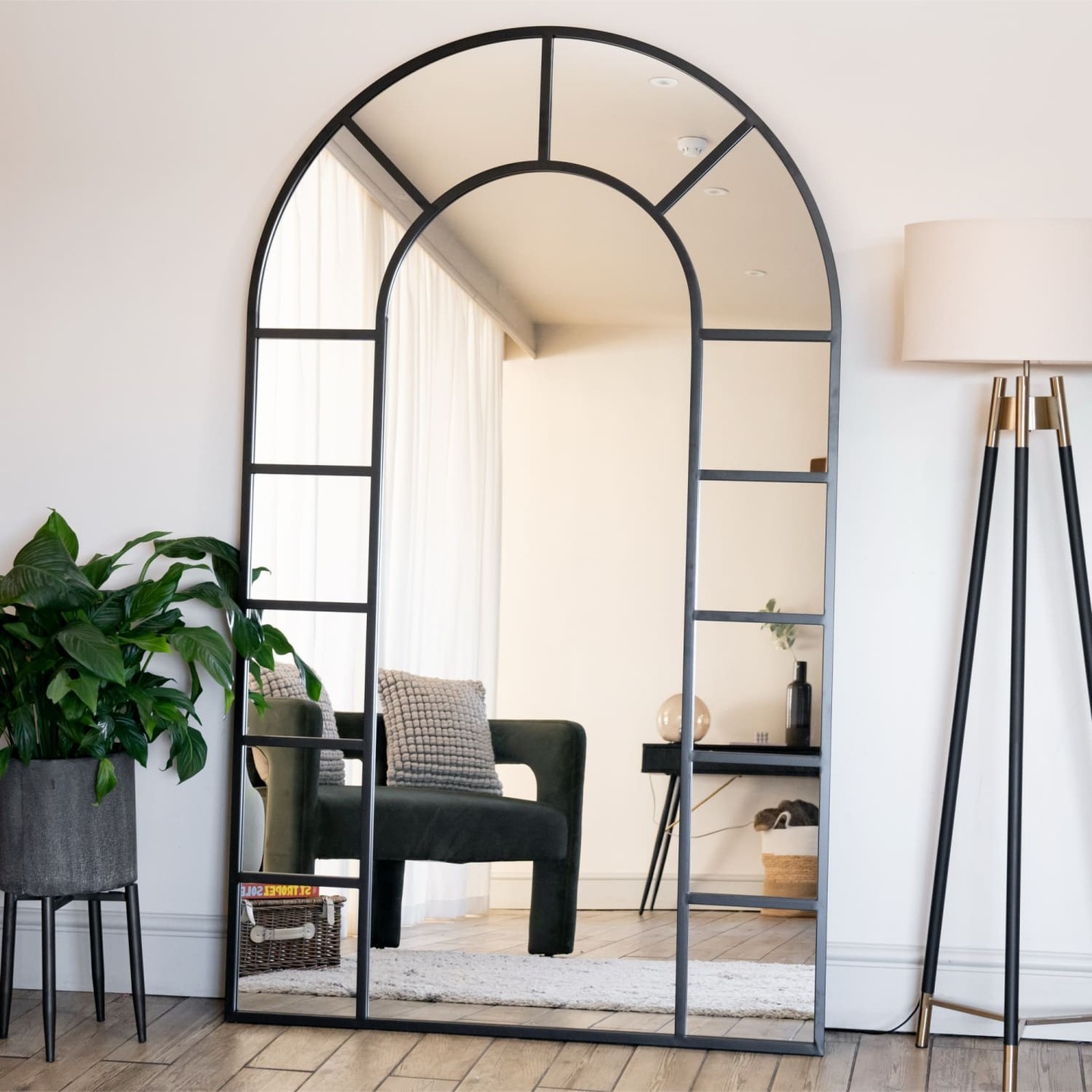 200cm of pure style. The Mio arched window mirror transforms any room by bouncing light around and creating an instant sense of space.

Its sleek black metal frame and elegant window design work beautifully in modern, contemporary, and eclectic homes alike. Whether it's your living room, bedroom, or hallway—this statement piece elevates everything.

Available now for £399.95

https://jobuhome.com/products/mio-full-length-black-metal-arched-window-mirror-200cm-x-120cm

#StatementMirror #InteriorDesign #HomeDecor #LuxuryLiving #WindowMirror