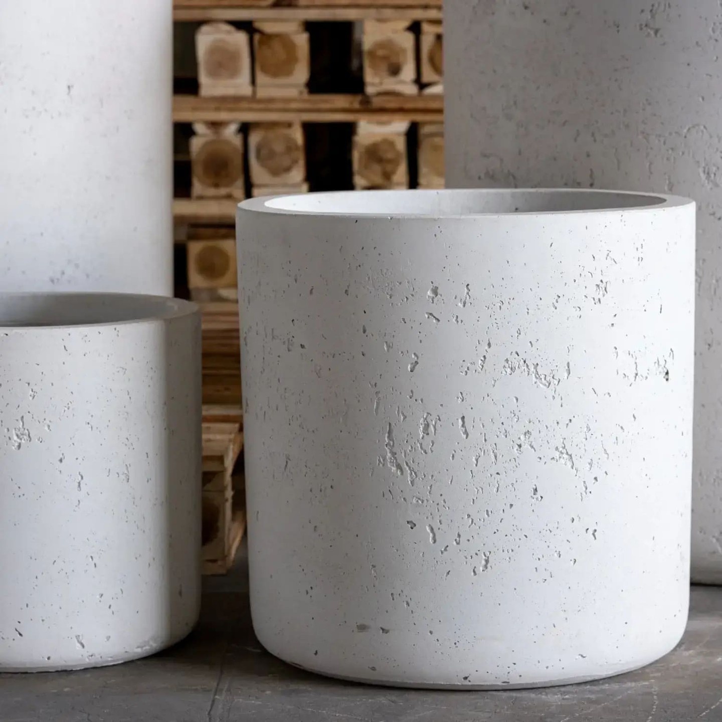Picture your patio transformed with one statement piece that makes heads turn.

The Aurella White Mist planter brings sculptural elegance to any outdoor space—whether you're showcasing your favorite feature plant or creating a stunning display across your garden. This 55cm cylinder is crafted from premium pigmented concrete, so it's built to handle seasons of sun, rain, and the elements without losing its refined beauty.

At 93L, it gives your plants serious room to thrive while elevating your entire vibe.

Available now for £299.95

https://jobuhome.com/products/aurella-white-mist-55cm-extra-large-concrete-cylinder-planter-93l

#AurellaPlanter #GardenInspo #PatioGoals #ConcreteStyle #PlantPot