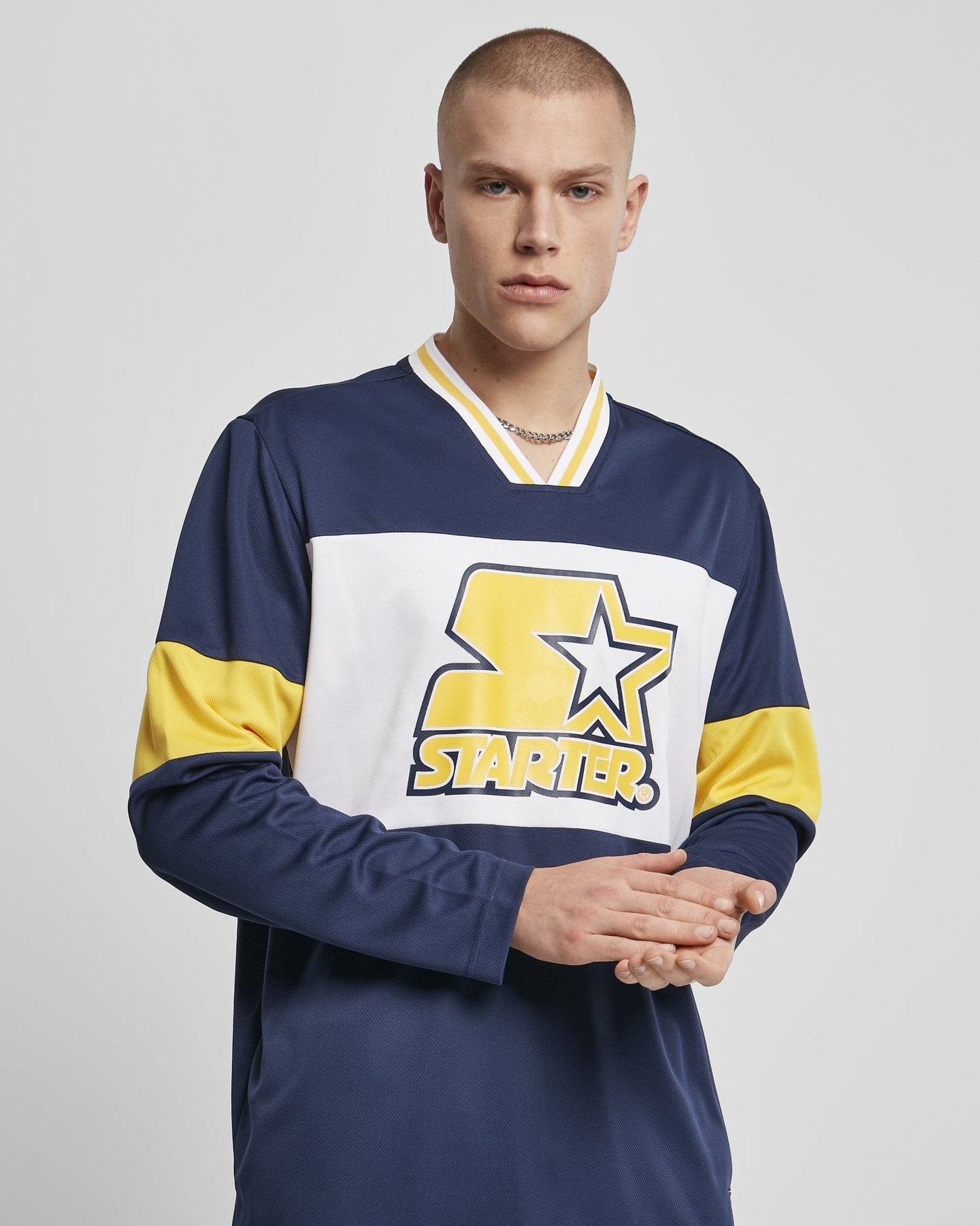 Looking for the perfect blend of comfort and performance? 

The Starter Mesh Longsleeve is crafted from 100% polyester, ensuring breathability and durability for any activity. Its close hole mesh design keeps you cool while you move, making it ideal for sports or casual wear. 

https://simplequality.org/products/starter-mesh-longsleeve 

#Sportswear #AthleticApparel #PerformanceGear #ActiveLifestyle #MeshLongsleeve