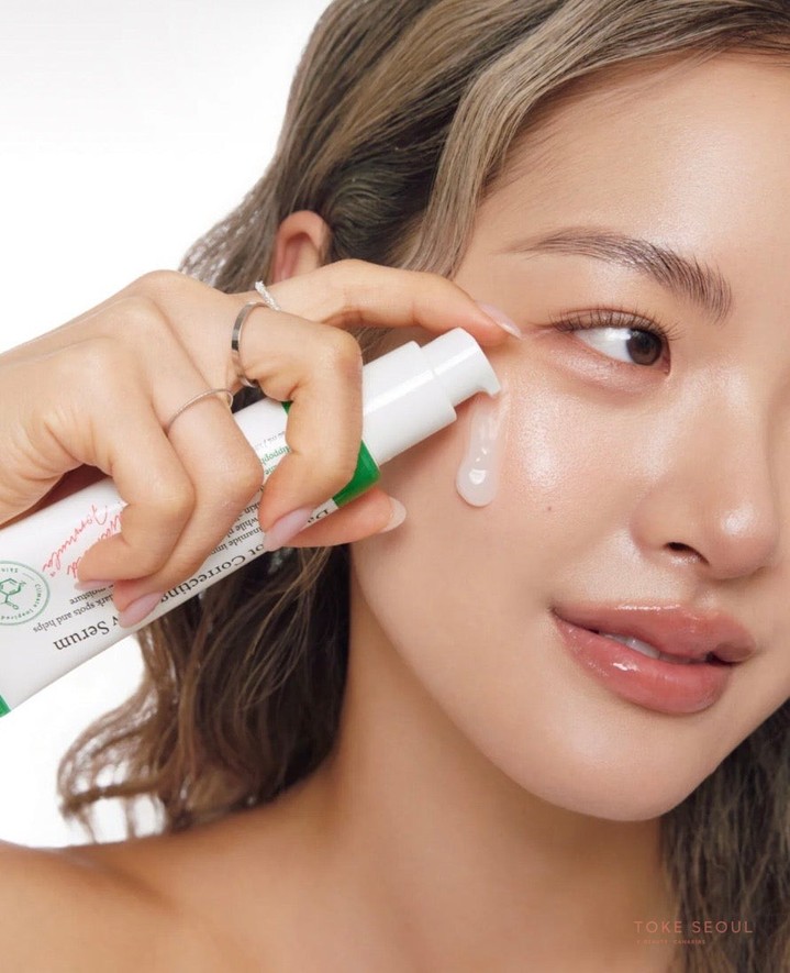 85% de las personas notan una piel más luminosa en solo 2 semanas con un buen sérum corrector.

El Dark Spot Correcting Glow Serum de Axis-Y concentra activos potentes exactamente donde más los necesitas: manchas oscuras, falta de brillo, deshidratación.

Resultado: piel nutrida, suave y con ese glow natural que todos buscamos. Tu barrera cutánea se fortalece, tu hidratación aumenta y tu rostro se ve descansado y fresco.

Cosmética coreana de verdad y seleccionada por nosotros desde Canarias. 🇮🇨

#TokeSeoul #KBeautyCanarias #CosmeticaCoreanaCanarias #SkincareCanarias #KBeauty #KoreanSkincare #RutinaCoreana #CuidadoFacial #PielGlow #PielSana #BeautyCanarias #SinAduanas #EnvioCanarias #ElGlowLlegaACanarias