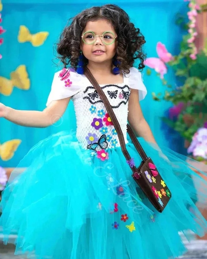 Butterfly magic meets storybook dreams in this complete costume set. ✨

The Mirabel's Butterfly Garden Tutu Dress comes with everything—floral bodice, fluffy turquoise tulle skirt, matching headband, and coordinating purse. Perfect for birthdays, playdates, photo shoots, and every twirl-worthy moment in between.

https://ssdlr.shop/l/fc6210ba

#MirabelDress #ButterflyTutu #EncantoMagic #DressUpMagic #TwirlyGirls